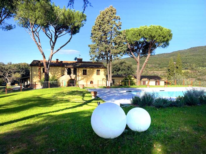 Image No.1-10 Bed House for sale