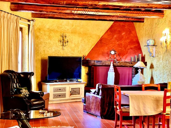 Image No.10-3 Bed House for sale