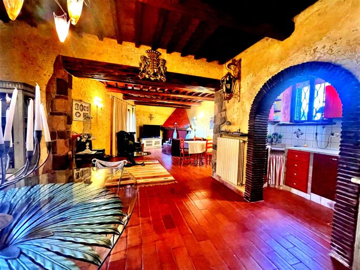 Image No.8-3 Bed House for sale