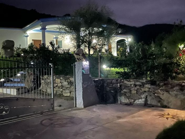 Image No.10-2 Bed House for sale