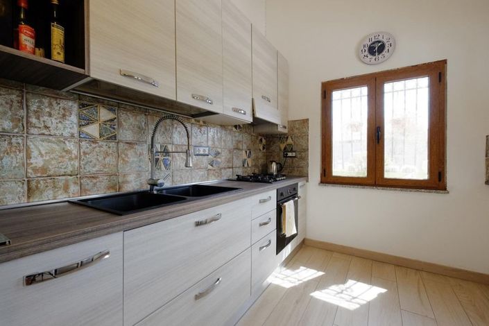 Image No.16-5 Bed House for sale