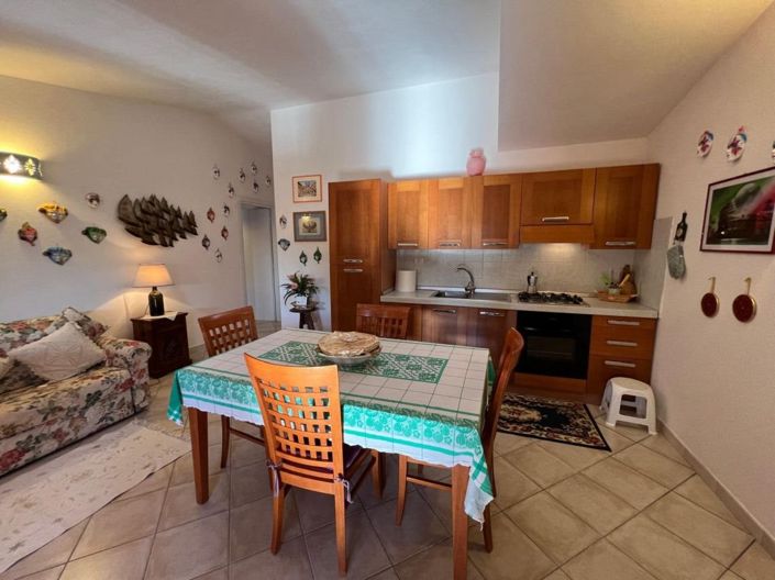 Image No.9-2 Bed House for sale