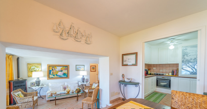 Image No.12-4 Bed House for sale