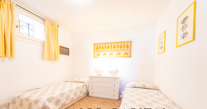 Image No.27-4 Bed House for sale