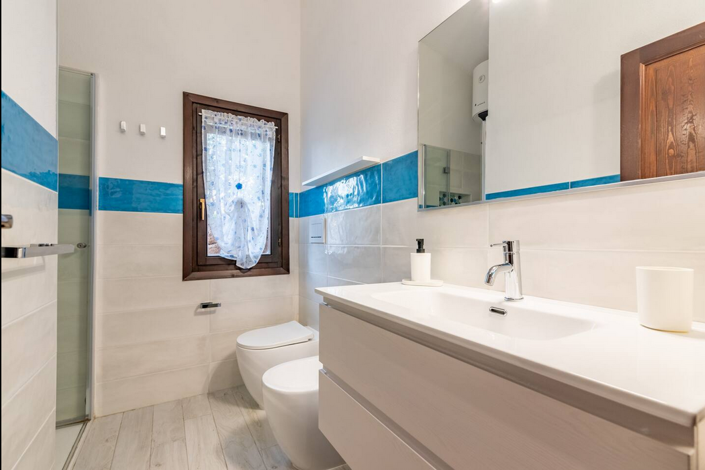 Image No.18-1 Bed House for sale