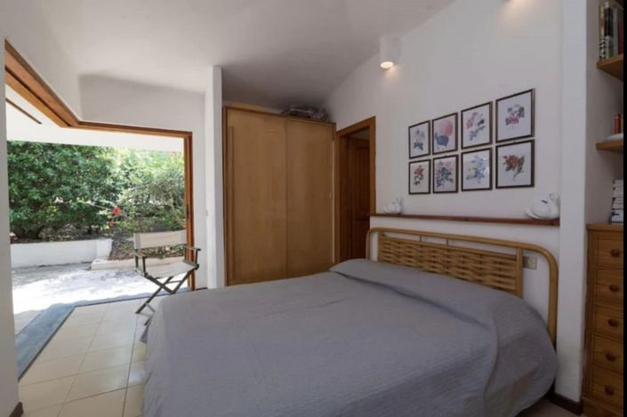 Image No.17-3 Bed House for sale