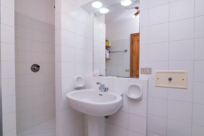 Image No.18-3 Bed House for sale