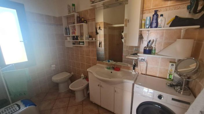 Image No.17-2 Bed House for sale