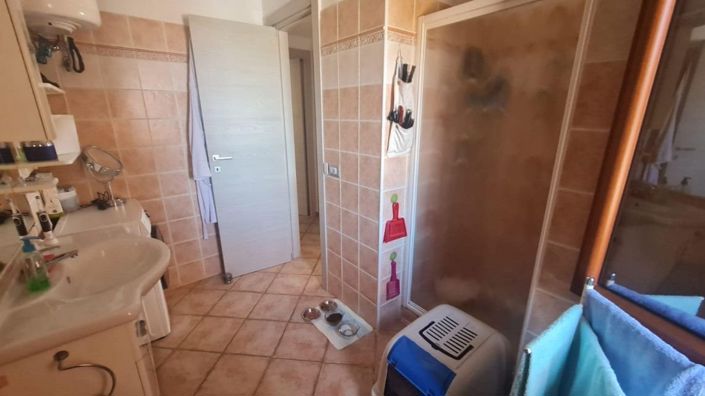 Image No.25-2 Bed House for sale