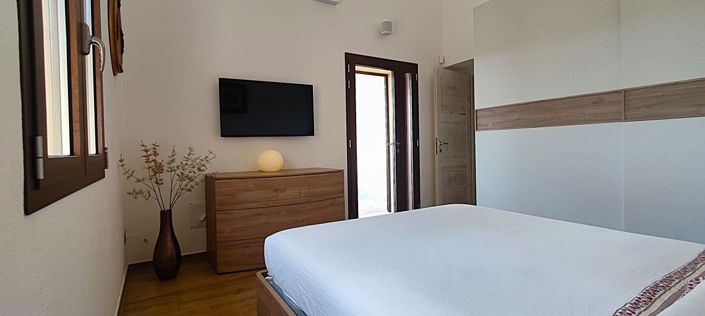 Image No.30-2 Bed House for sale