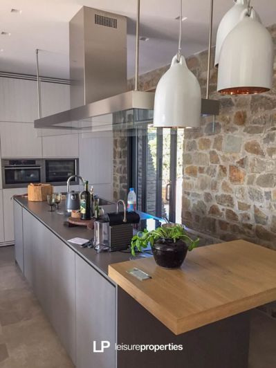 Image No.19-4 Bed House for sale