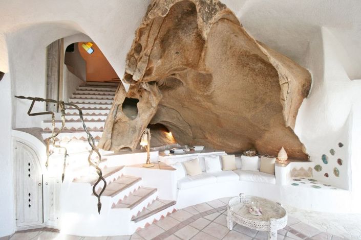 Image No.20-7 Bed House for sale