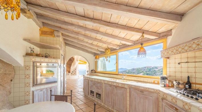 Image No.24-7 Bed House for sale