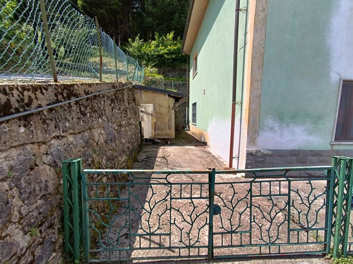 Image No.4-Maison de 4 chambres à vendre à Vagli Sotto