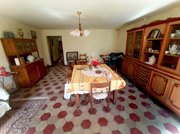 Image No.17-3 Bed House for sale