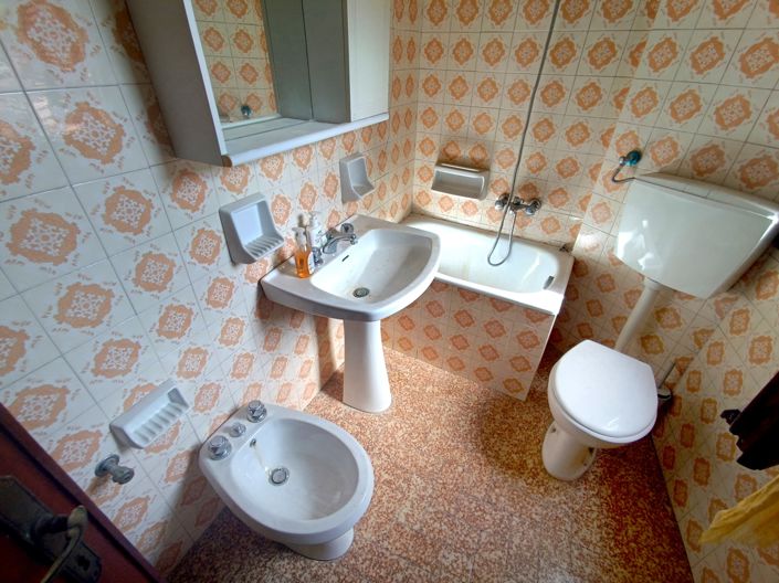 Image No.28-3 Bed House for sale