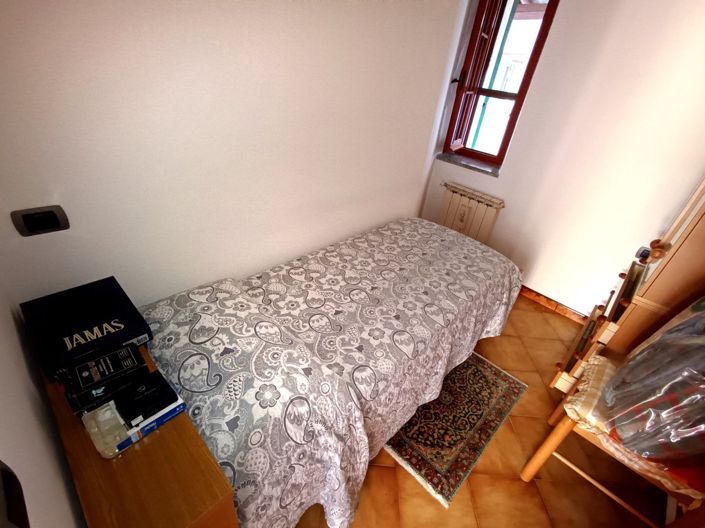 Image No.16-2 Bed House for sale