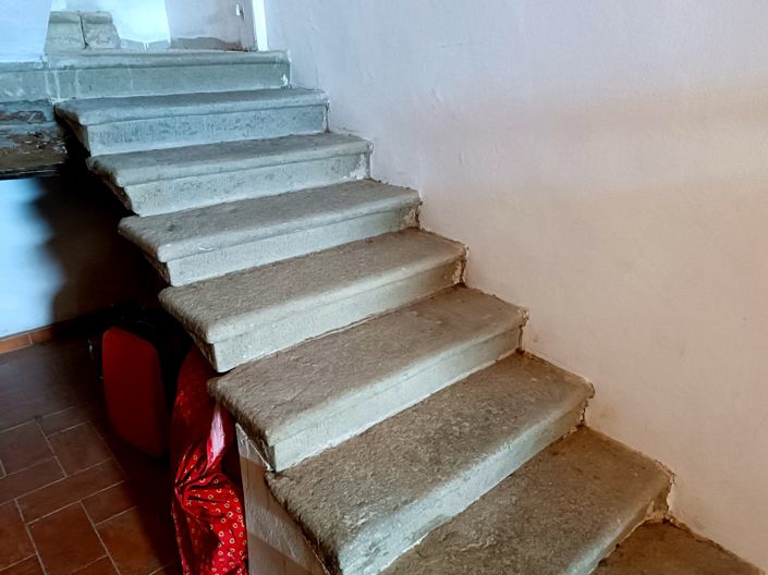 Image No.30-10 Bed House for sale