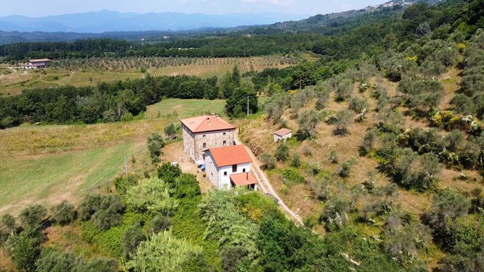 Image No.7-10 Bed House for sale