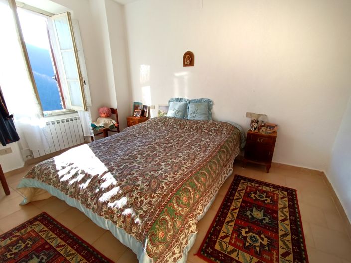 Image No.25-5 Bed Country House for sale