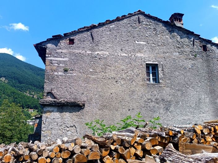 Image No.6-4 Bed House for sale