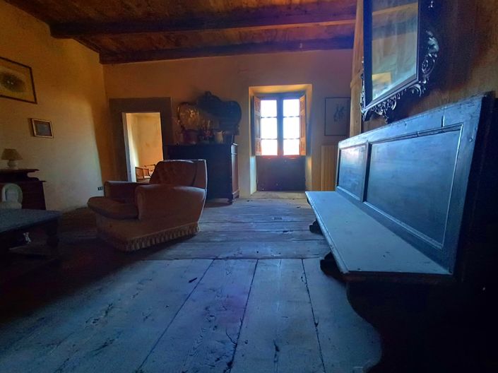 Image No.14-4 Bed House for sale