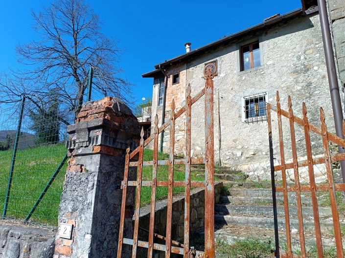 Image No.2-4 Bed House for sale