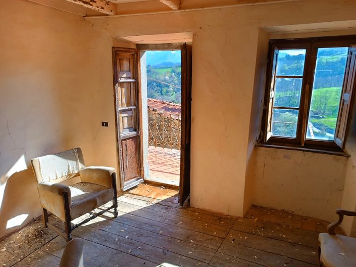 Image No.25-4 Bed House for sale