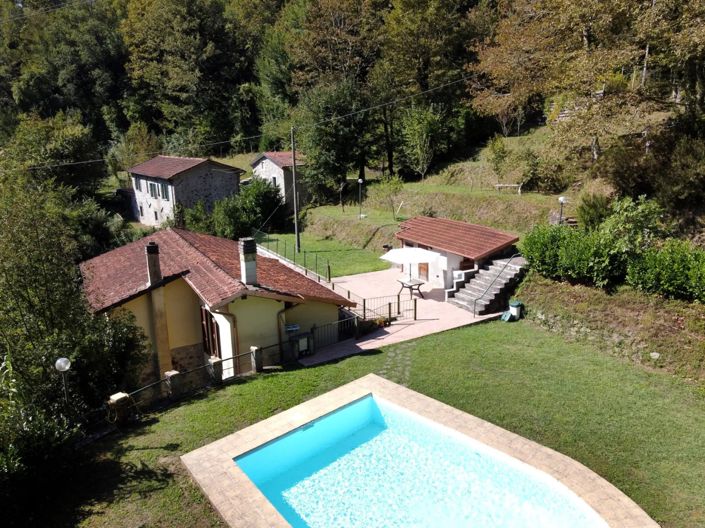 Image No.1-6 Bed Country House for sale