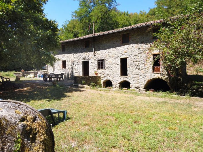 Image No.11-Maison de campagne de 5 chambres à vendre à Coreglia Antelminelli