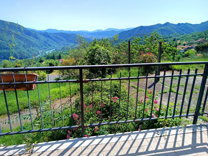 Image No.11-2 Bed House for sale