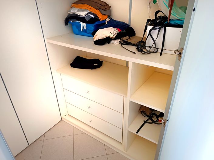 Image No.12-2 Bed House for sale