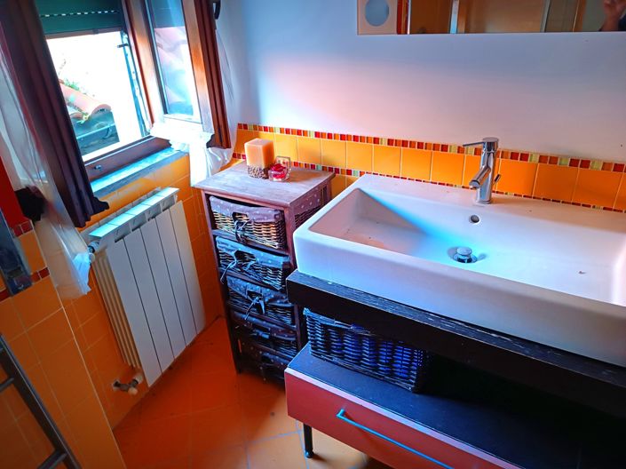 Image No.17-2 Bed House for sale