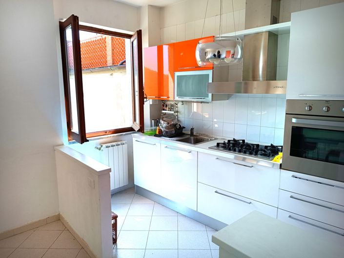 Image No.7-2 Bed House for sale