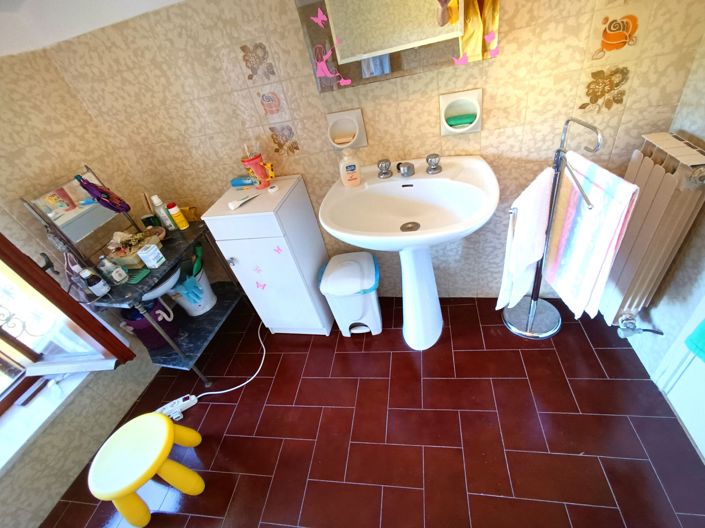 Image No.29-6 Bed House for sale