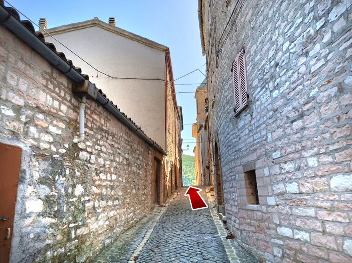 Image No.6-6 Bed House for sale