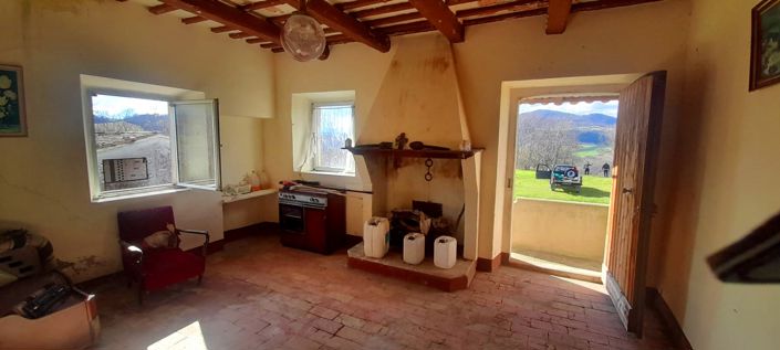 Image No.12-18 Bed Country House for sale