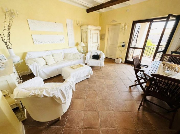 Image No.21-3 Bed Apartment for sale