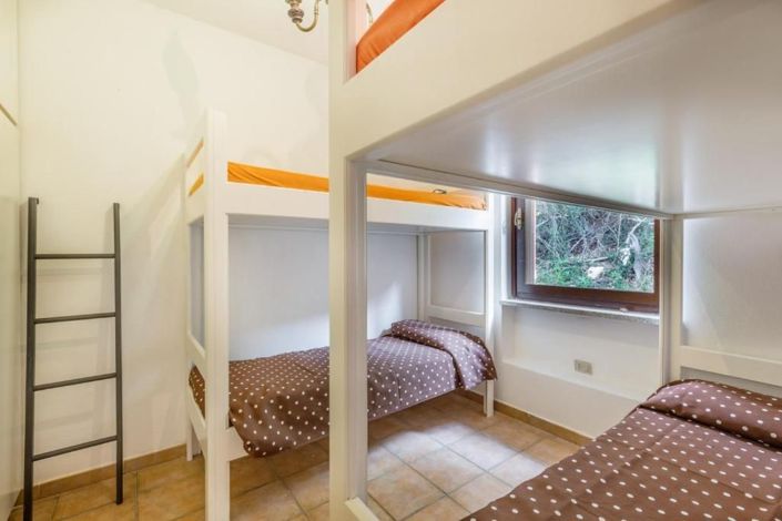 Image No.14-4 Bed House for sale