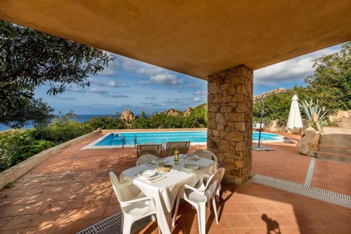 Image No.2-4 Bed House for sale