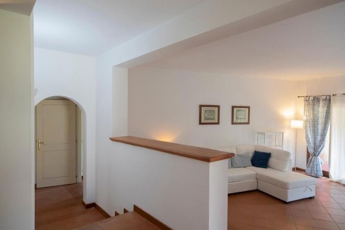 Image No.22-4 Bed House for sale