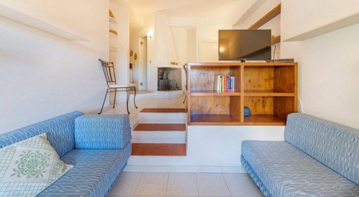 Image No.12-2 Bed House for sale