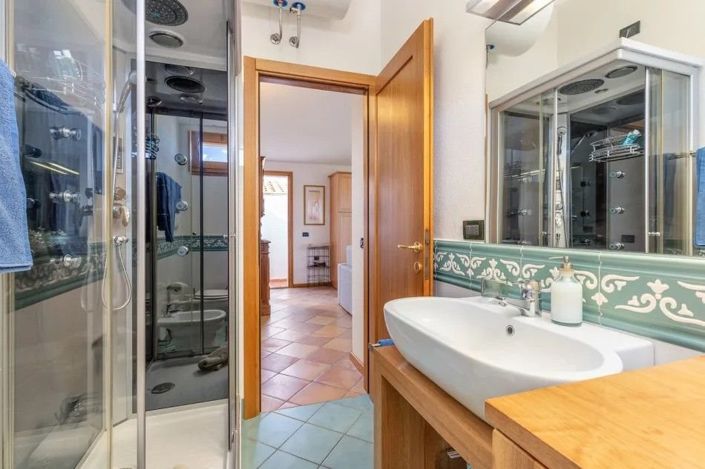 Image No.18-Maison de 10 chambres à vendre à San Teodoro