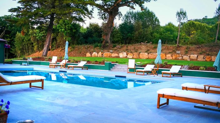 Image No.2-10 Bed House for sale