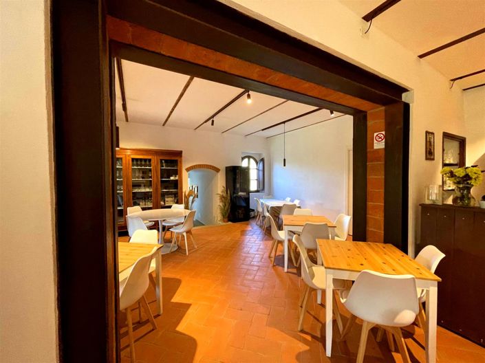 Image No.30-10 Bed House for sale