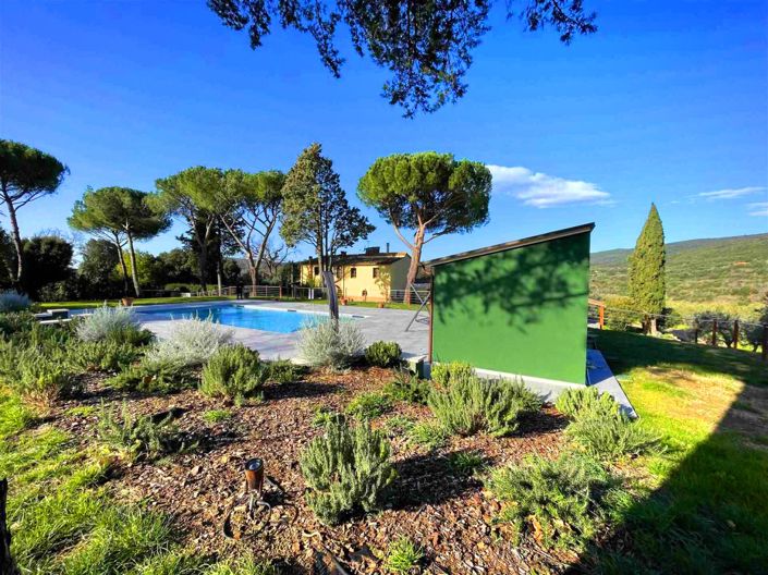 Image No.4-10 Bed House for sale