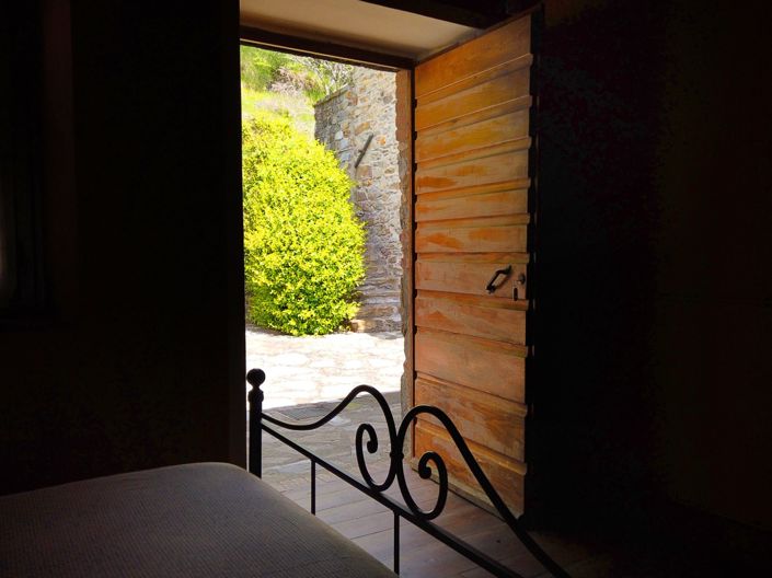 Image No.21-6 Bed Country House for sale