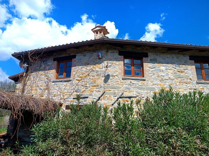 Image No.8-6 Bed Country House for sale