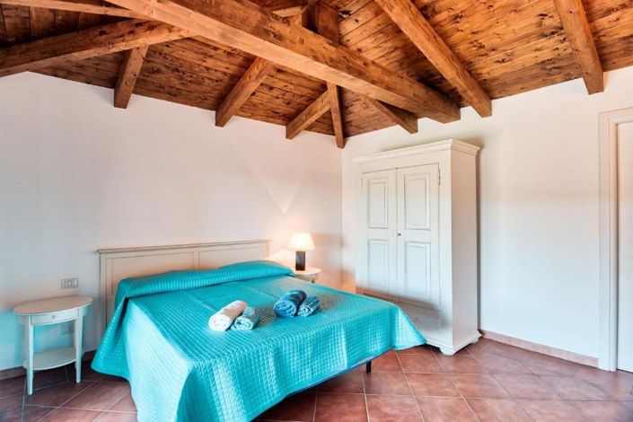 Image No.12-4 Bed House for sale