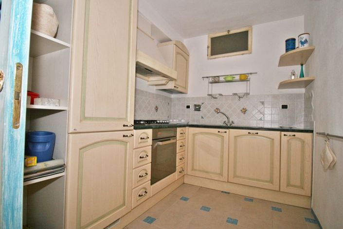 Image No.10-3 Bed House for sale